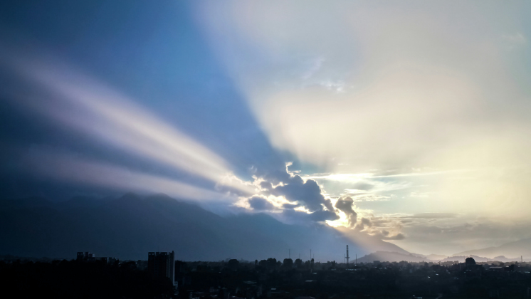 Diffused light and dramatic rays — inspiration for working with light