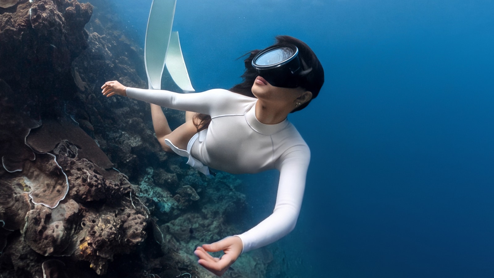 Seamless underwater stitching