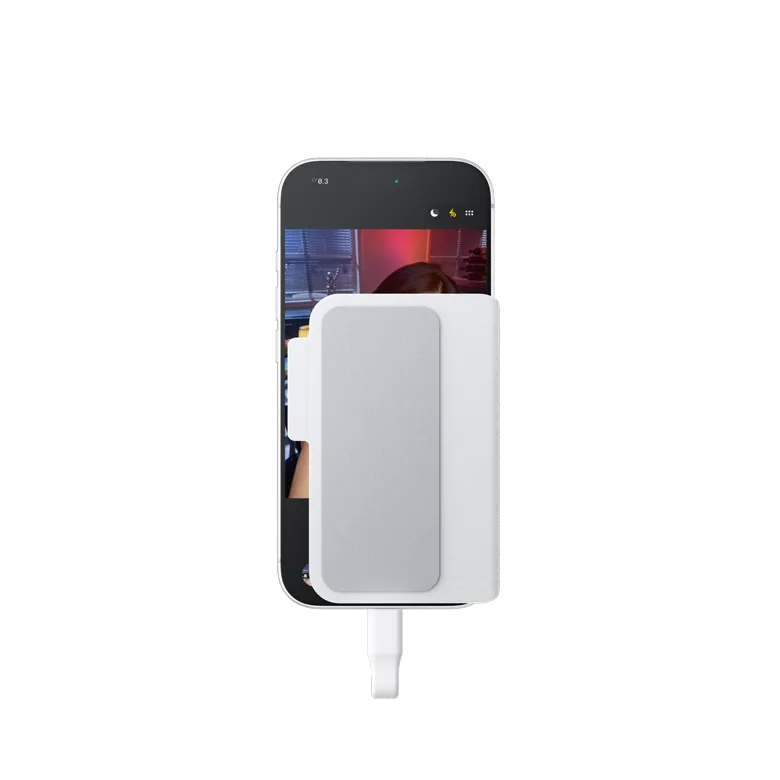 Insta360 Snap Selfie Screen with cable for phone connection