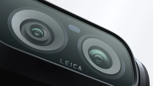 Leica Summicron Lens